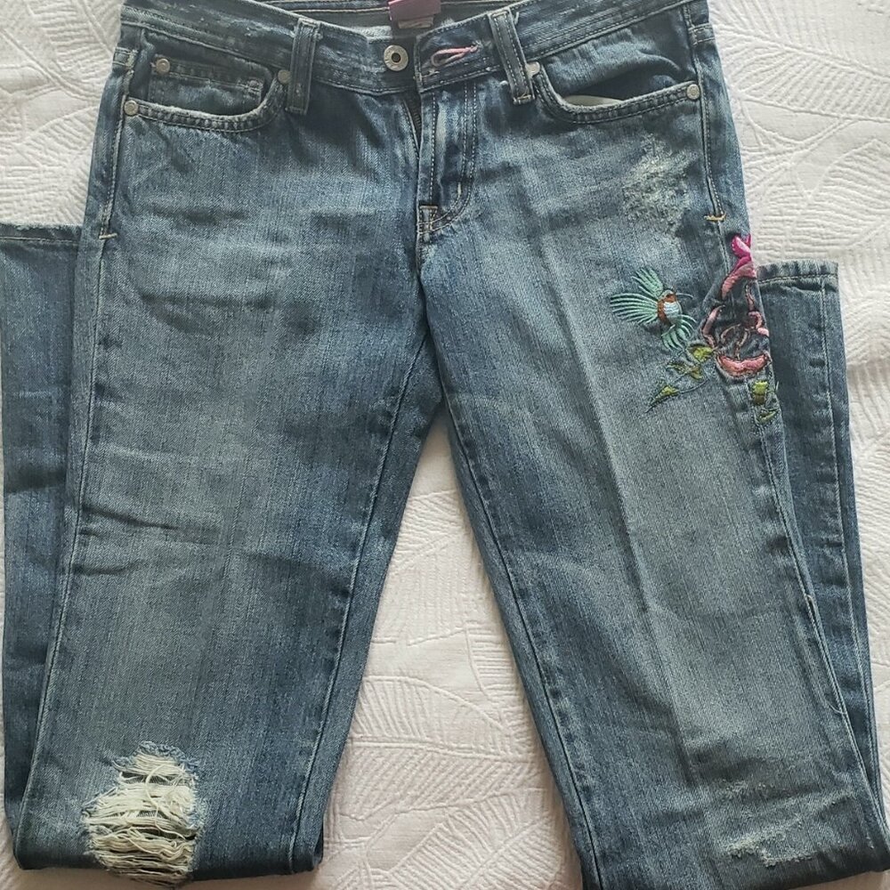 Spring Floral Embroidered & Distressed Denim Jeans by American RepublicSize 27